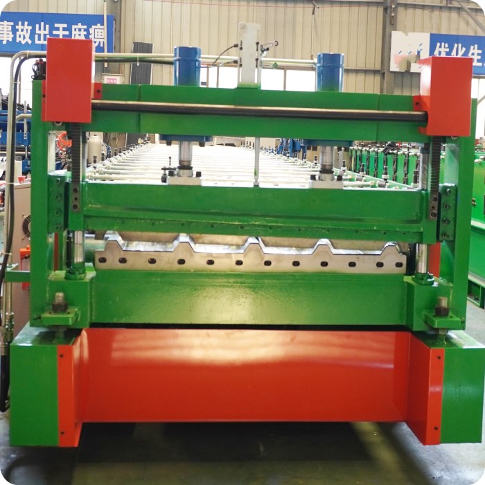 YX32-250-1000 Metal Roof Panel Roll Forming Machine